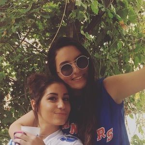 Meet your Posher, Andrea